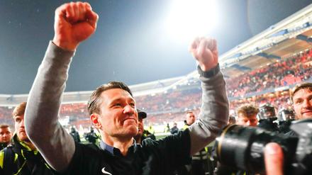 Nach der Nervenschlacht. Eintracht Frankfurts Trainer Niko Kovac konnte am Montagabend jubeln.