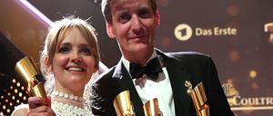 Die großen Gewinner des Abends: Schauspielerin Laura Tonke gewann als beste Haupt- und Nebendarstellerin und Regisseur Lars Kraume gewann nicht nur den Preis für die beste Regie, sondern "Der Staat gegen Fritz Bauer" gewann auch die goldenen Lola.
