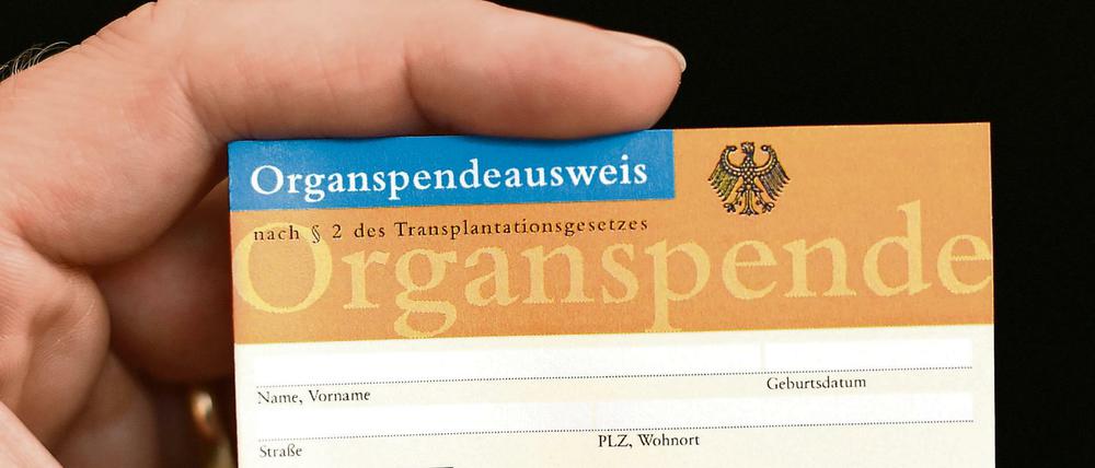Rund 32 Prozent der Deutschen besitzen einen Organspendeausweis. 