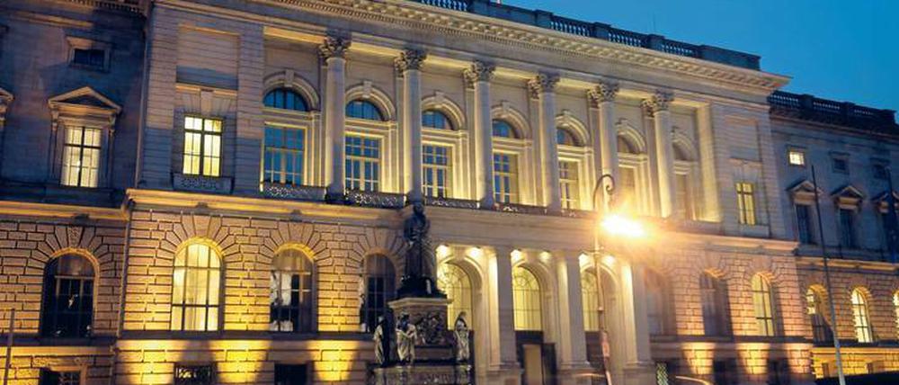 Professorinnen im Parlament. An sechs Thementischen wurde im Berliner Abgeordnetenhaus über Genderforschung diskutiert – wenn auch nicht besonders kontrovers.