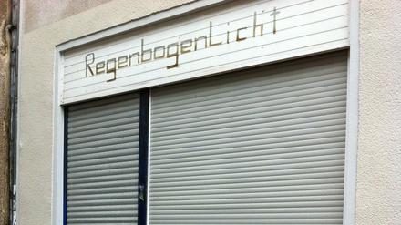 Am Mittwoch ist das Schild weg, der Laden geschlossen. 