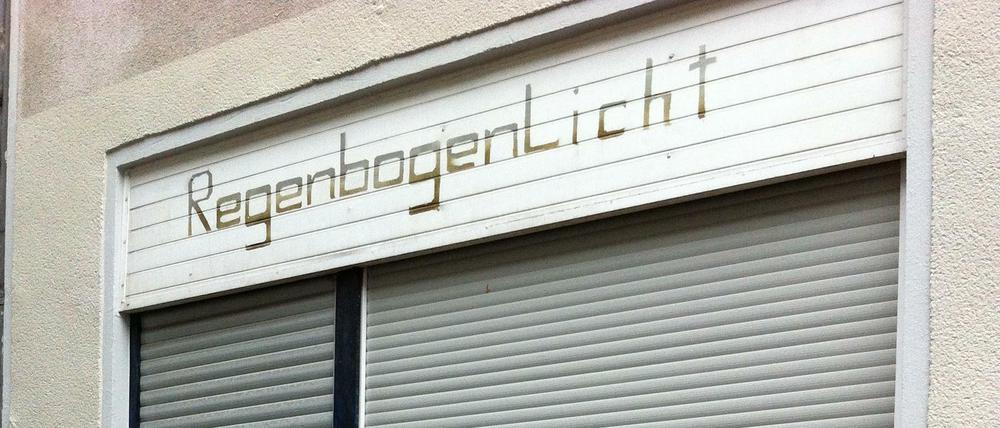 Am Mittwoch ist das Schild weg, der Laden geschlossen. 