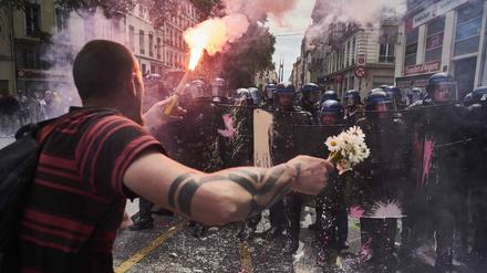 Teils friedlich, teils gewalttätig gingen Hunderttausende in den vergangenen Tagen in Frankreich auf die Straße.