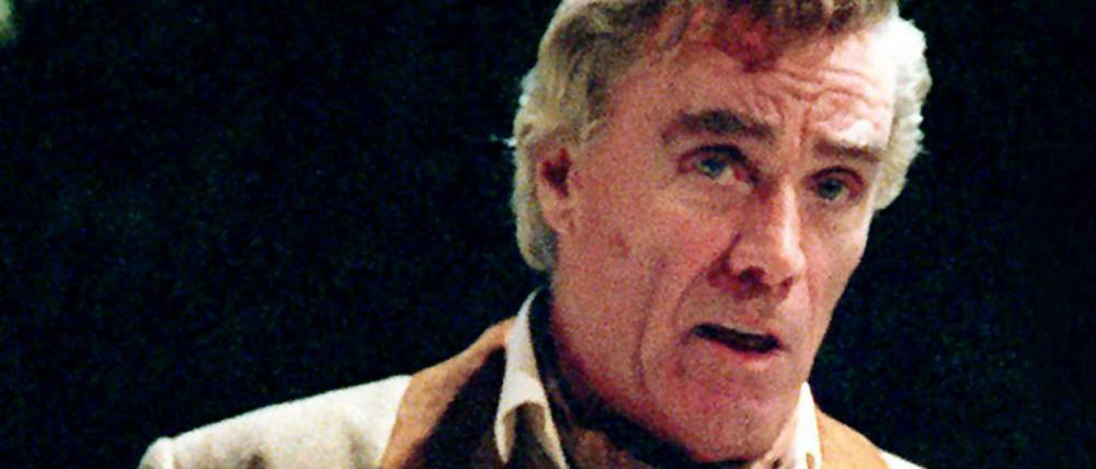 Der österreichische Schauspieler Sieghardt Rupp steht am 14.11.1995 für eine Szene aus dem Theaterstück "Komtesse Mizzi" auf der Bühne. Der ehemalige «Tatort»-Ermittler ist schon seit fast einem Jahr tot.