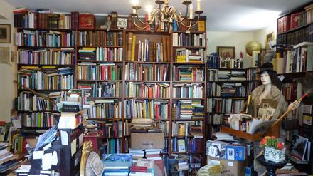 Langsam heißt es Sachen packen, die Bücher gut sortiert in Kartons verstauen; den Laden nach und nach leer räumen