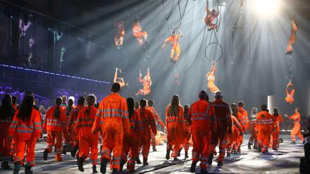 Darsteller bei der Eröffnung des Gotthard-Tunnels: große Show für ein großes Projekt.