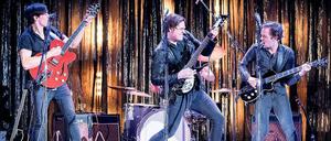 Reeperbahn-Rocker. Florian Clyde als George, Frederic Böhle als John und Philip Spreen als Paul. 