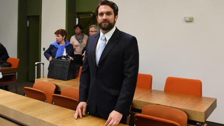 Auch für den "Bild"-Journalist Wolf-Ulrich Schüler (Foto) endet das Dauer-Verfahren um ein Sex-Video mit dem Kabarettisten Otti Fischer.