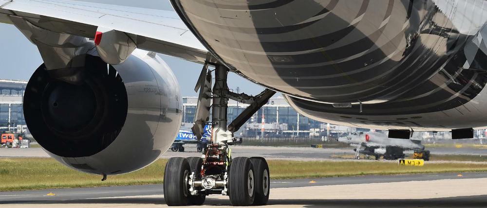 Auf der ILA zu sehen ist auch diesen Modell eines neuen Airbus A350. Er gilt als deutlich sparsamer als andere Passagierflieger für die Mittel- und Langstrecke.