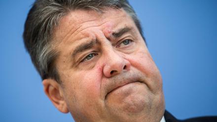 SPD-Chef Sigmar Gabriel steht in seiner Partei unter Druck.