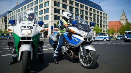 Im Einsatz. Die Aufgaben der Polizei sind vielfältig. Aber ihr fehlt das Personal. Jetzt können sich Interessierte wieder für eine Polizeiausbildung bewerben.