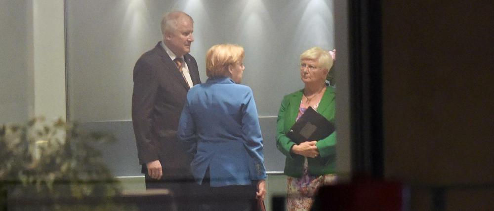 Lange Nächte im Kanzleramt: Horst Seehofer, Angela Merkel, Gerda Hasselfeldt. 