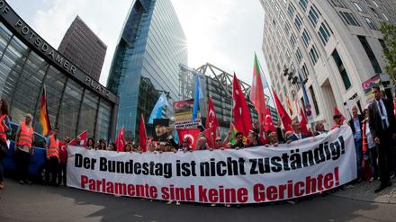 Demo gegen die Armenien-Resolution des Bundestages.