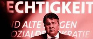 Sigmar Gabriel muss als Parteichef seiner SPD wieder Selbstvertrauen geben. Beim Konvent hat er dazu Gelegenheit. 