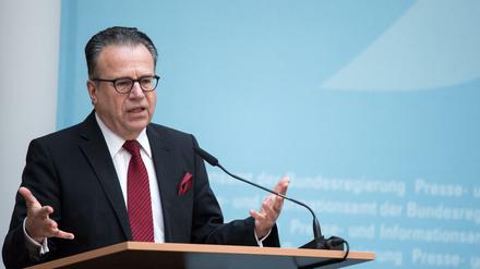 Frank-Jürgen Weise, Leiter des Bundesamtes für Migration und Flüchtlinge (BAMF) und Vorsitzender des Vorstandes der Bundesagentur für Arbeit.