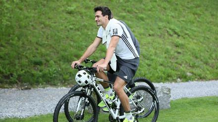 Mats Hummels: Wann steigt er vom Rad ab und kickt gegen den Ball?