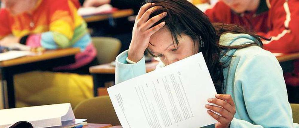 Zu leicht? Zu schwer? Bei der Einschätzung der Abiturprüfungen dürften manche Schüler zu anderen Bewertungen kommen als ihre Lehrer.
