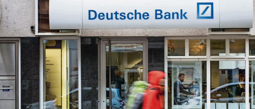  Die Deutsche Bank hat in Deutschland rund acht Millionen Privatkunden.