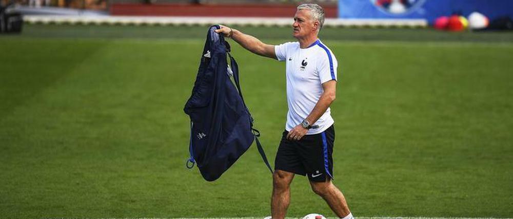 Wie viele Leute waren wir noch gleich? Frankreichs Nationaltrainer Didier Deschamps hat seinen Stammkräften am Montag eine Pause gegeben.