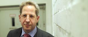 Der Präsident des Bundesamts für Verfassungsschutz (BfV), Hans-Georg Maaßen, muss sich bohrende Fragen gefallen lassen, denn zum Zeitpunkt des Todes von "Corelli" war der V-Mann im Schutzprogramm der Behörde. 