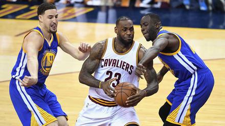 Der Vizemeister um LeBron James stand nach zwei deutlichen Niederlagen in den ersten Spielen schon enorm unter Druck.