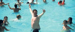 Viele Nutzer, viel Ärger. Die Bäderbetriebe leiden unter Geld- und Personalmangel. Und sie müssen vielen verschiedenen Gruppen gleichzeitig gerecht werden.