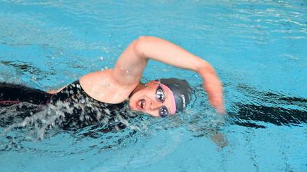 Bianca Tchinda schwimmt jeden Tag. 