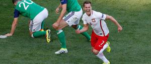 Polens Arkadiusz Milik feiert sein Tor.
