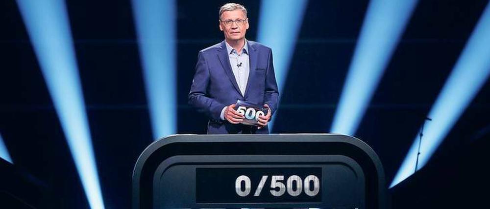 Zuschauermillionär. Mit seinem RTL-Klassiker holt Günther Jauch unverändert beste Quoten. Mit „500 – Die Quiz-Arena“ ab 4. Juli will er nichts anderes. 