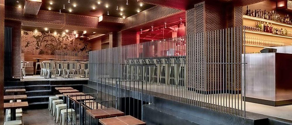 Die Einrichtung ist das Werk von New Yorker Architekten: Nu Eat Kitchen in Mitte. 