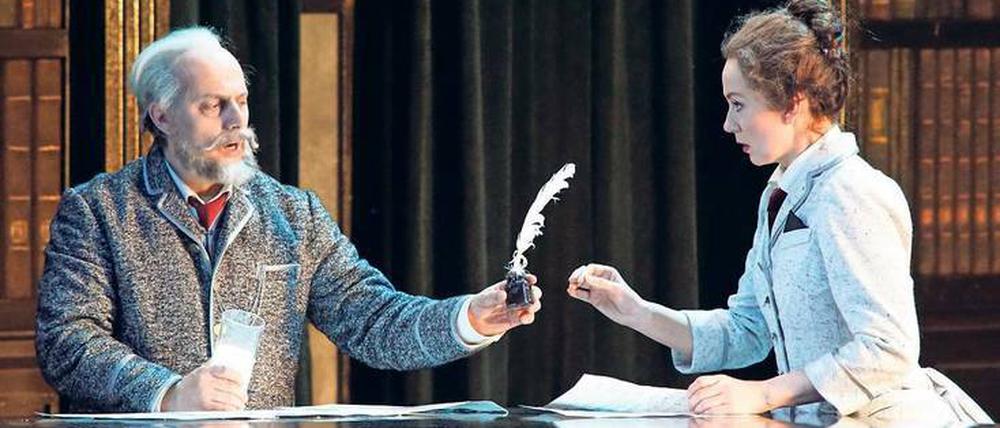 Pikante Noten. Vladimir Stoyanov als Fürst Jeletski und Svetlana Aksenova als Lisa. 