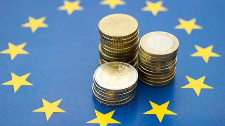 Die Europäische Zentralbank kauft die Märkte leer, hinzu kommt die Angst vor dem Brexit: Investoren sehnen sich nach Sicherheit. 