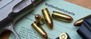 Auf Waffenbesitzer kommt mehr bürokratischer Aufwand zu.