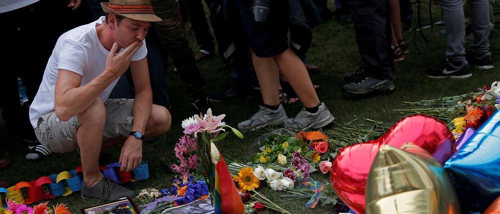 Gedenken an die Opfer des Massakers in Orlando