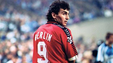 Altin Rraklli, 45, spielte in Deutschland für den SC Freiburg, Hertha BSC, Unterhaching und Jahn Regensburg. Er lebt in Tirana und München.