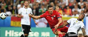 Stark verteidigt. Boateng blockt Lewandowski, der bleibt hängen.