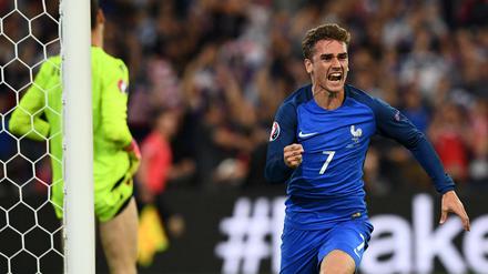 Antoine Griezmann feiert seinen Führungstreffer.