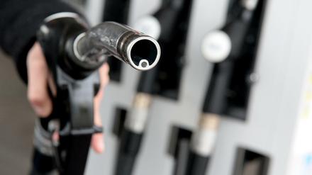 Geht es nach dem Umweltbundesamt, sollen fossile Kraftstoffe durch erneuerbare Energien ersetzt werden.