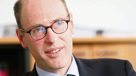 Peter-André Alt, FU-Präsident, hielt es für angezeigt, die Habilitation zu sperren. Er verweist auf das Dekanat am Fachbereich Rechtswissenschaft, das gegen eine Veröffentlichung war.