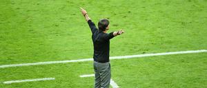 Wo soll es hingehen? Joachim Löw sucht den Weg.