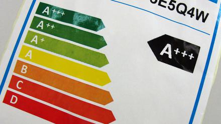 Ein Hinweisschild mit Ausweisung der Energieeffizienzklasse.