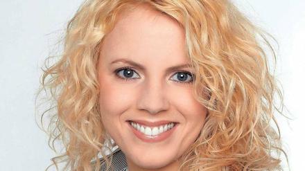 Tina-Marlu Kramhöller moderiert für die RBB-Landeswelle Antenne Brandenburg die Frühsendung „Guten Morgen Brandenburg“.