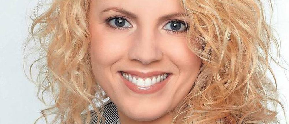  Tina-Marlu Kramhöller moderiert für die RBB-Landeswelle Antenne Brandenburg die Frühsendung „Guten Morgen Brandenburg“.