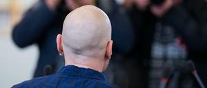 Der Angeklagte Frank S.hat nach eigenen Angaben früher der rechten Szene angehört.