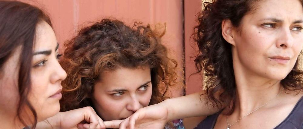 Maria (Barbara de Matteis), Ina (Laura Licchetta) und Adele (Celeste Casciaro).