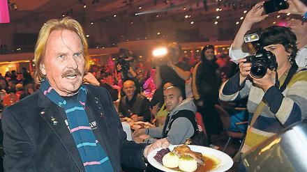 Gastgeber. Frank Zander lädt seit Jahren zum Gänsebraten für Obdachlose. 