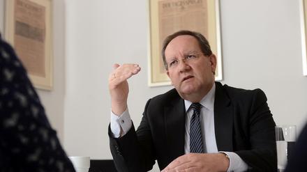 Bafin-Chef Hufeld nimmt Pensionskassen in Manndeckung.
