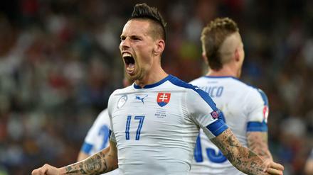 Der Slowake Marek Hamsik feiert seinen Treffer zum 2:0.
