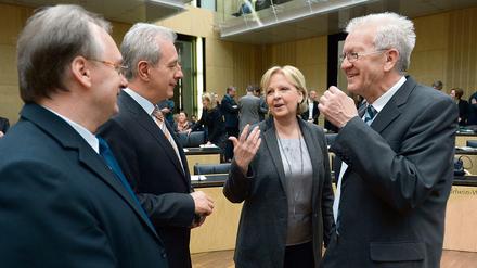 Ohne den baden-württembergischen Ministerpräsidenten Winfried Kretschmann (r.) und seine Grünen lässt sich im Bundesrat kaum noch etwas durchsetzen.