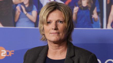Am Ball geblieben. Claudia Neumann kommentiert für das ZDF zwei Vorrundenspiele bei dieser EM.